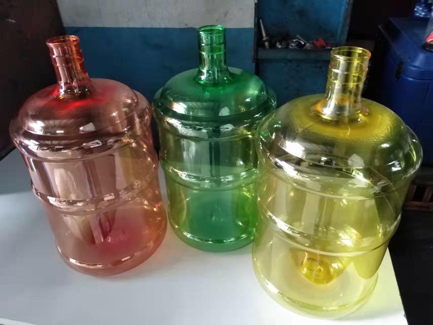 5 gallon water container orange, green, yellow (Category: Water Bottles & Tumblers) located in Quezon City. Submitted by havitol.corporation (Listing ID 1124383777, Image 1). Description: Stock on Hand.