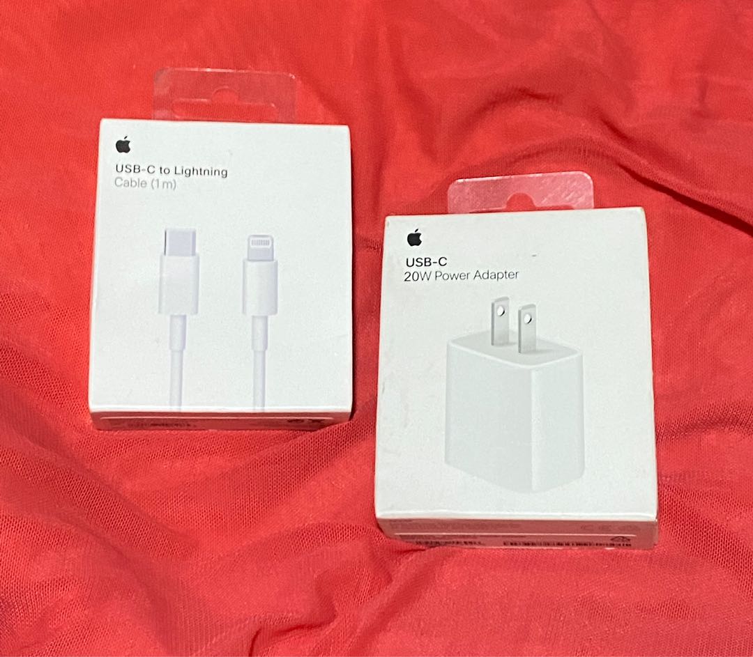 Apple iPhone Charger 20 watts adapter and Usb c to Lightning cable