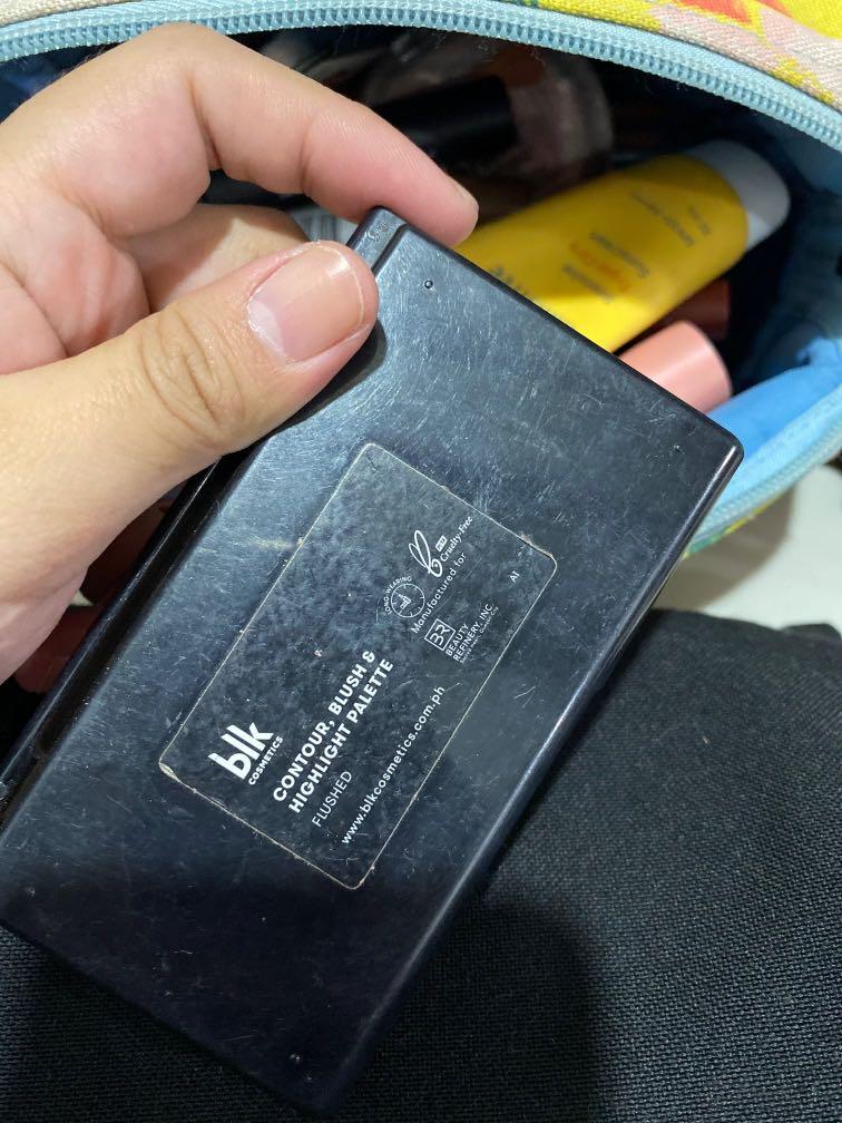 BLK Contour, Blush & Highlight Palette in Flushed (Category: Makeup) located in San Pedro. Submitted by marikicks (Listing ID 1124470841, Image 3). Description: Well used. What you see is what you get. I have another contour already..