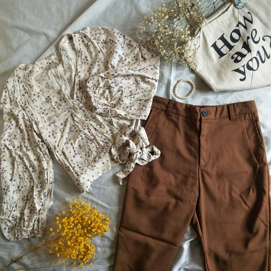 Brown thick material slacks (Category: Other Bottoms) located in Manila. Submitted by b2dazzle (Listing ID 1124441585, Image 1). Description: ꒰꒰ Born to Dazzle [Vol. 1] - item 10ˊˎ - ✦ TOP code: T08 ╰ size:bust 16 / length 18.5 ╰ brand: american eagle ╰ super pretty😍 ╰ mine ₱300 • grab ₱350 ✦ PANTS code:P04 ╰ size: waist 26 / length 33 ╰ HQ!! ╰ mine ₱380 • grab ₱430 ✦ SET 《prioritized until nov. 4, 7 AM》 ╰ mine ₱650 ꔛ follow us on https://www.in