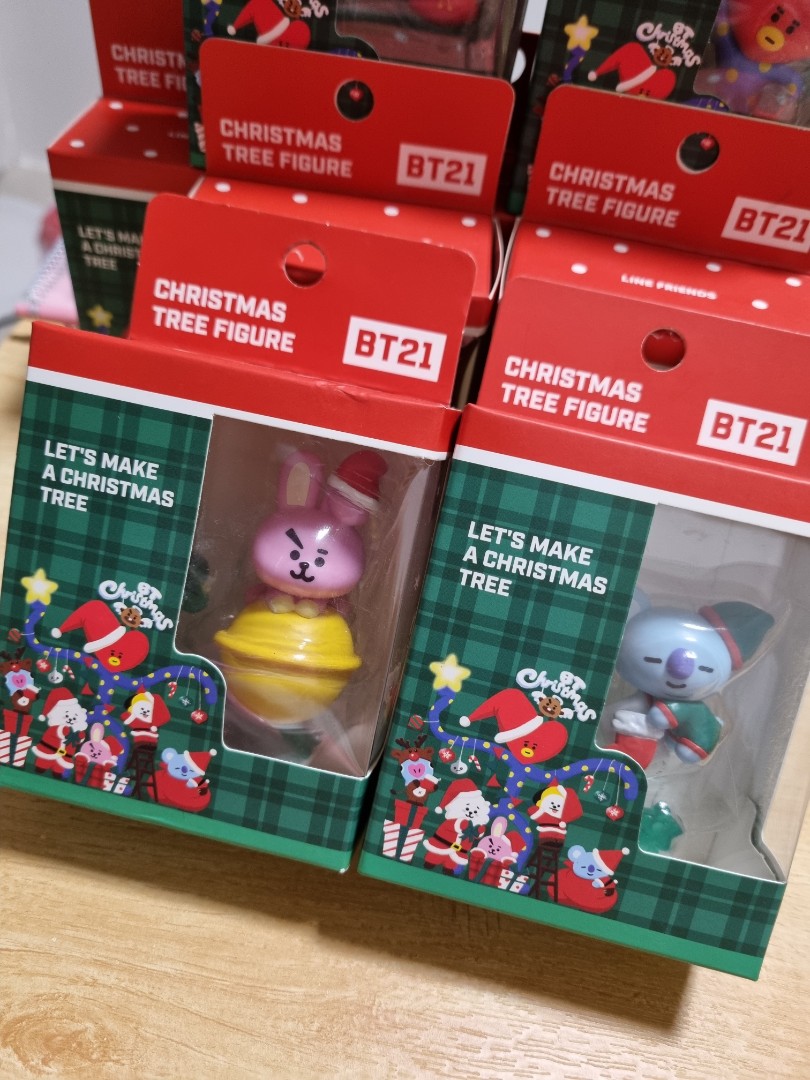 BT21 Christmas tree figure, Hobbies & Toys, Memorabilia & Collectibles