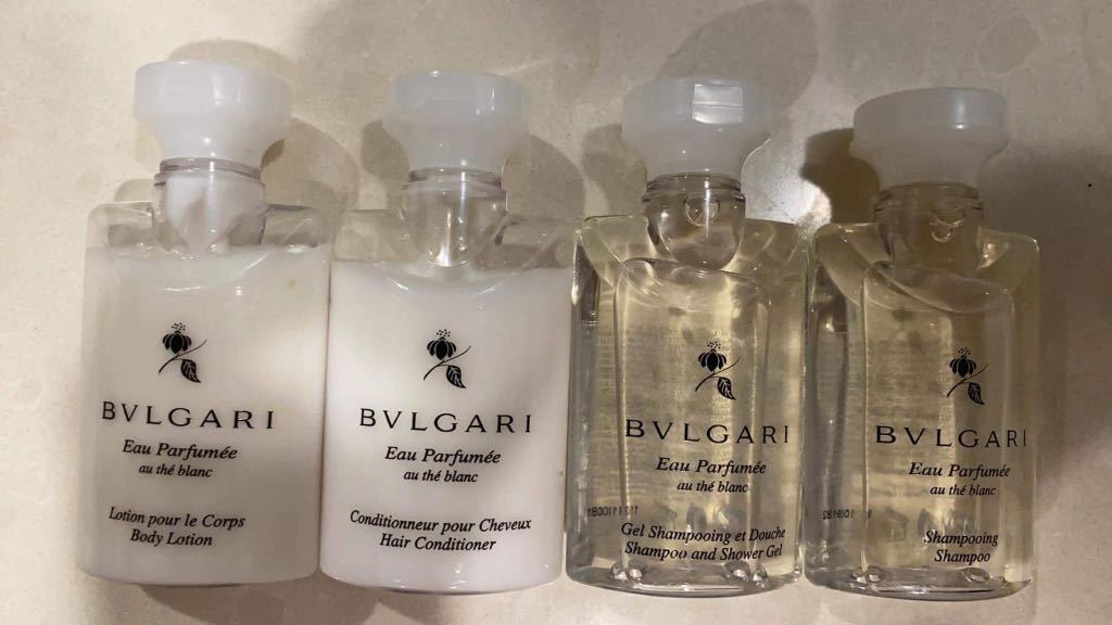 BVLGARI Eau Parfumée Au Thé Blanc Bath Set, Beauty & Personal Care, Bath &  Body, Bath on Carousell