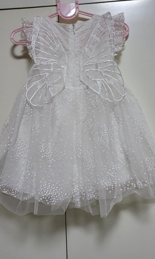 Christening / Baptism Dress (Category: Babies & Kids Fashion) located in Pasig City. Submitted by cesar2 (Listing ID 1124515175, Image 2). Description: like new baptism dress 6- 12 months with christening cap.