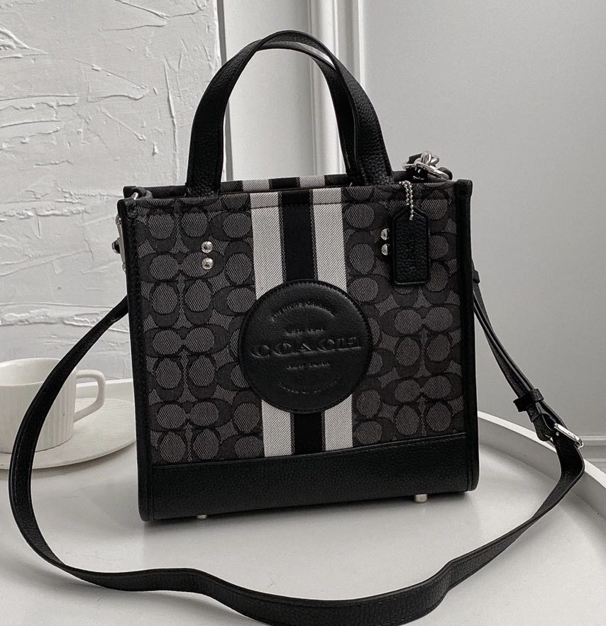 Coach Dempsey New Tote 22, Women's Fashion, Bags & Wallets, Tote Bags