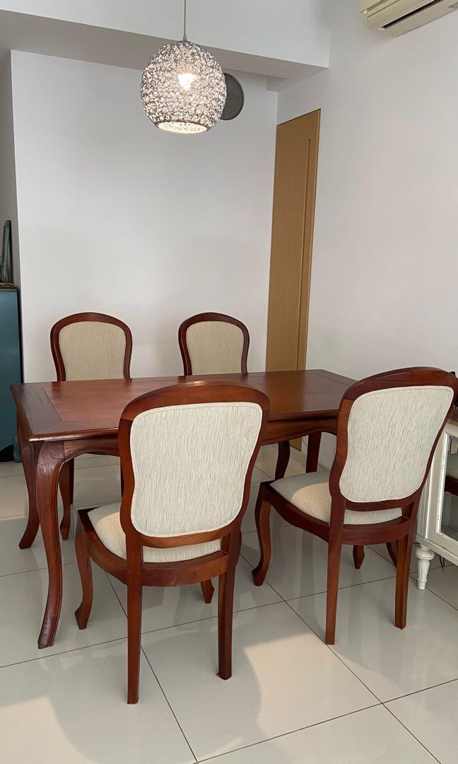 Dining table set (Category: Tables & Sets) located in Singapore. Submitted by roiana (Listing ID 1124347848, Image 1). Description: Lovely French style dining table and chairs Condition 9/10 160x85x75 .