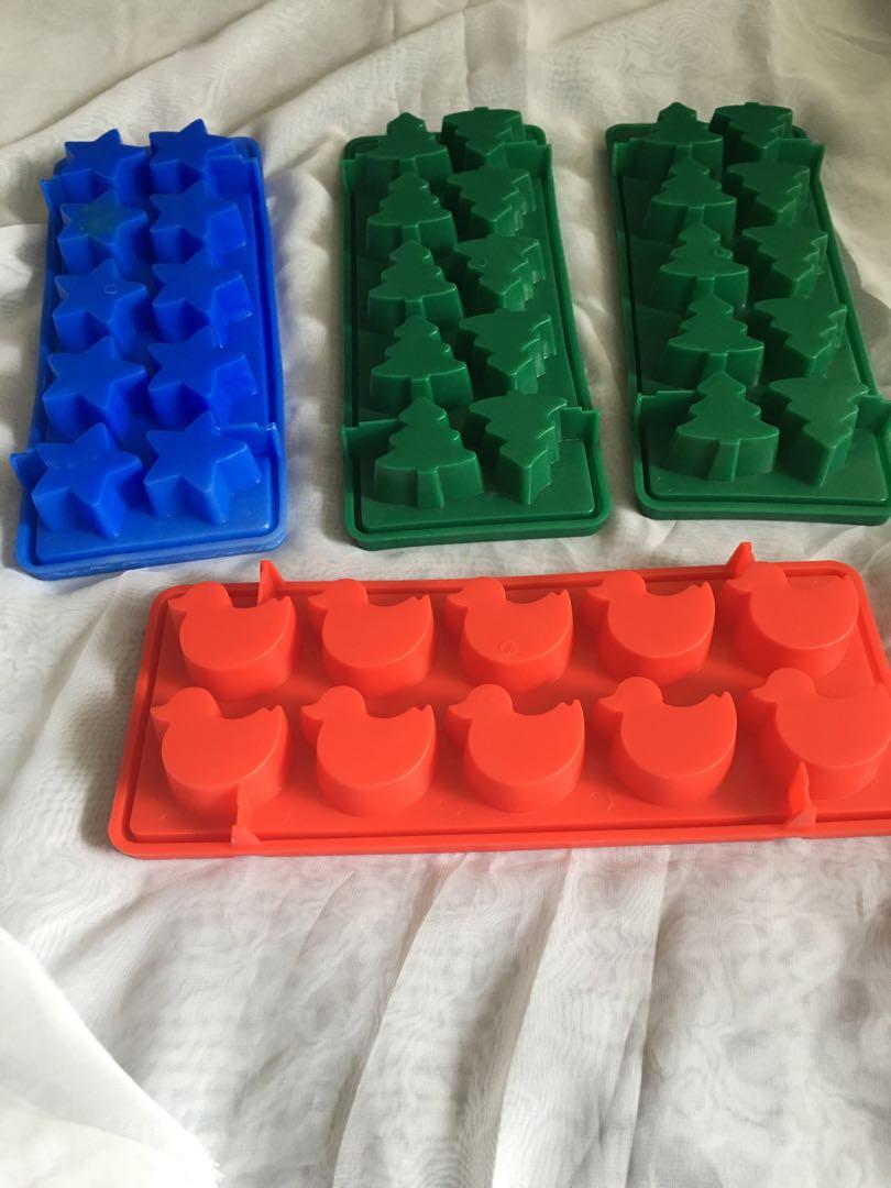Festive Ice Cube Trays (Category: Other Kitchenware & Tableware) located in Quezon City. Submitted by crbphl (Listing ID 1124366907, Image 3). Description: Festive Ice Cube trays for the Christmas Season (2) Christmas tree, (1 )star, (1) ducks) P360 for all 4 trays Never been used. Can also be used for Jellos or for arts & Crafts RFS: Never been used. Declutter. .