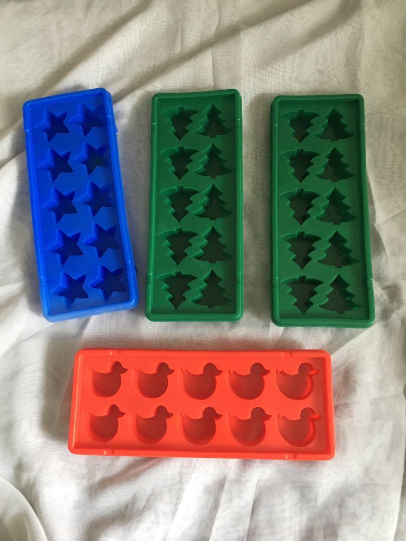 Festive Ice Cube Trays (Category: Other Kitchenware & Tableware) located in Quezon City. Submitted by crbphl (Listing ID 1124366907, Image 1). Description: Festive Ice Cube trays for the Christmas Season (2) Christmas tree, (1 )star, (1) ducks) P360 for all 4 trays Never been used. Can also be used for Jellos or for arts & Crafts RFS: Never been used. Declutter. .