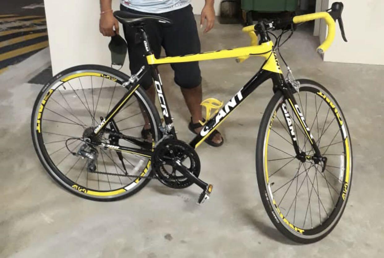 Giant Road Bike, Sports Equipment 