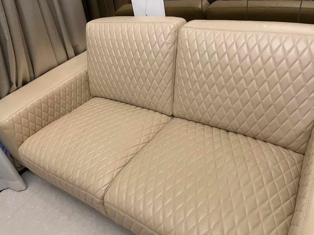 Relocating sale !! Handson sofa with Mastrotto Italia certificate; ELLE