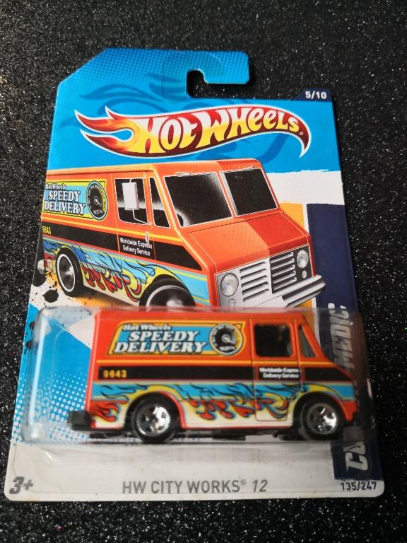 Hot Wheels Combat Medic – Veicolo In Scala 1:64 – Auto Giocattolo Per Bambini E Collezionisti – Cultura Pop