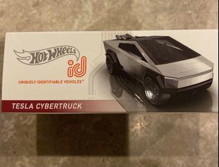 Hot Wheels 1:10 Tesla Cybertruck Radio-Controlled Truck & Electric  Cyberquad, Custom Controller, Speeds to 12 MPH, Working Headlights &  Taillights