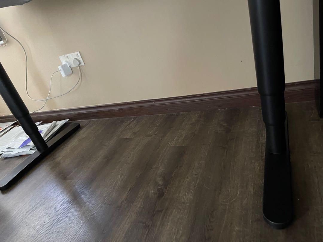 Ikea Bekant office table with automatic height adjustment, Furniture