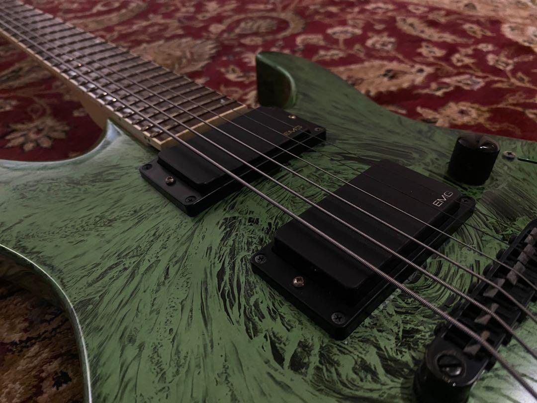 Jackson DKMGT Dinky Electric Guitar with EMG and Marshall DSL40