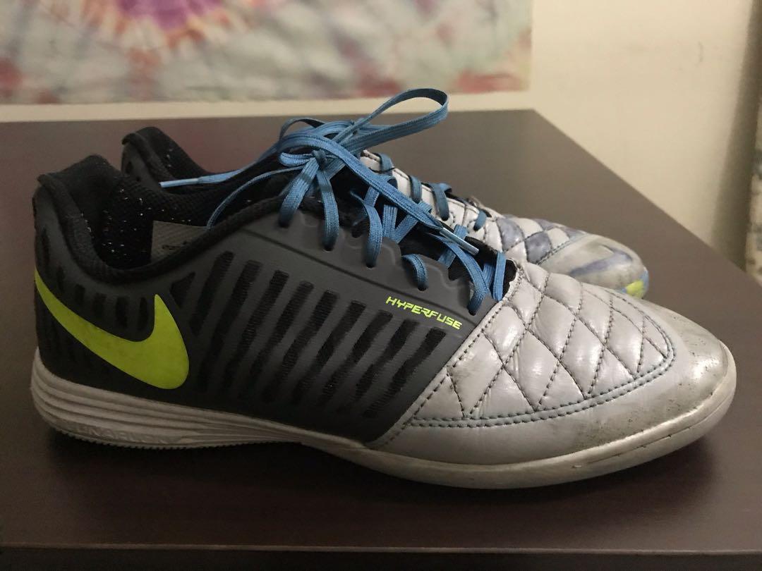 Kasut futsal on sale nike 2019