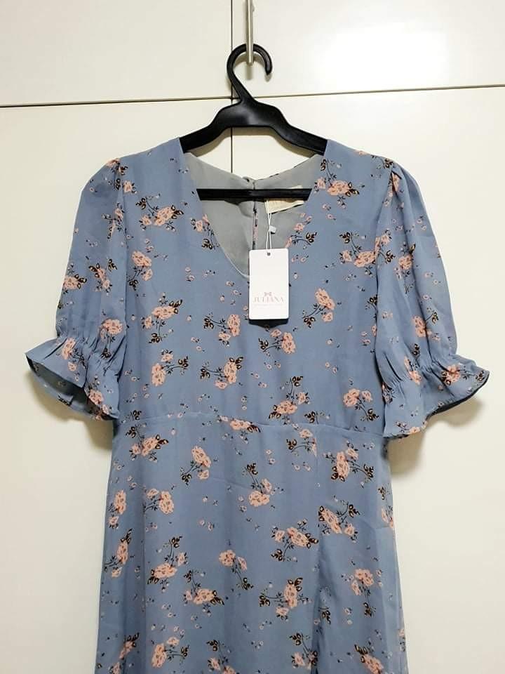 Lolita dress (Category: Dresses) located in Pasig City. Submitted by cesar2 (Listing ID 1124514992, Image 2). Description: Bnew Juliana & Co Lolita Dress Grayish Blue color Chest 88cm Shoulder 38cm Waist 69cm Sleeve 25.5cm Length 116cm With slit on left leg Please allow 3cm (+/-) allowance fitted only. tags still intact RFS: wrong size bnew price : 1,500.