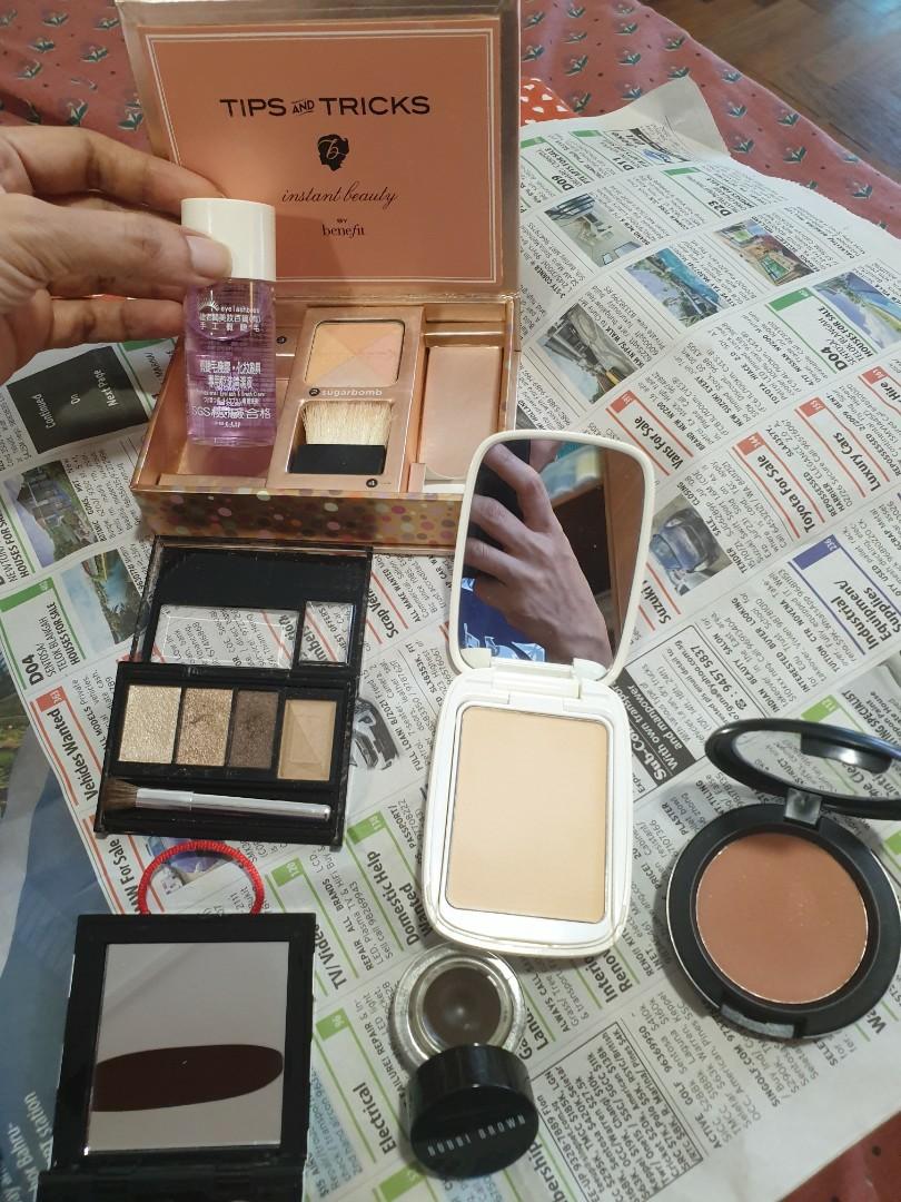 Make up bundle (Category: Makeup) located in Singapore. Submitted by phoenix222 (Listing ID 1124329304, Image 2). Description: all tat u see is branded lancome , laneige , bobby brown, MAC few years old but shld not be a problem as they are mostly eye shadows take all as a bundle for 90$ ...the pcs in here are worth much more ..if u want specific pcs pm.for price some are even ideal for gifting around asis.