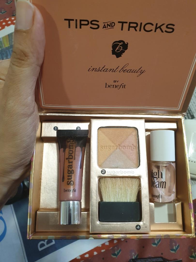 Make up bundle (Category: Makeup) located in Singapore. Submitted by phoenix222 (Listing ID 1124329304, Image 9). Description: all tat u see is branded lancome , laneige , bobby brown, MAC few years old but shld not be a problem as they are mostly eye shadows take all as a bundle for 90$ ...the pcs in here are worth much more ..if u want specific pcs pm.for price some are even ideal for gifting around asis.