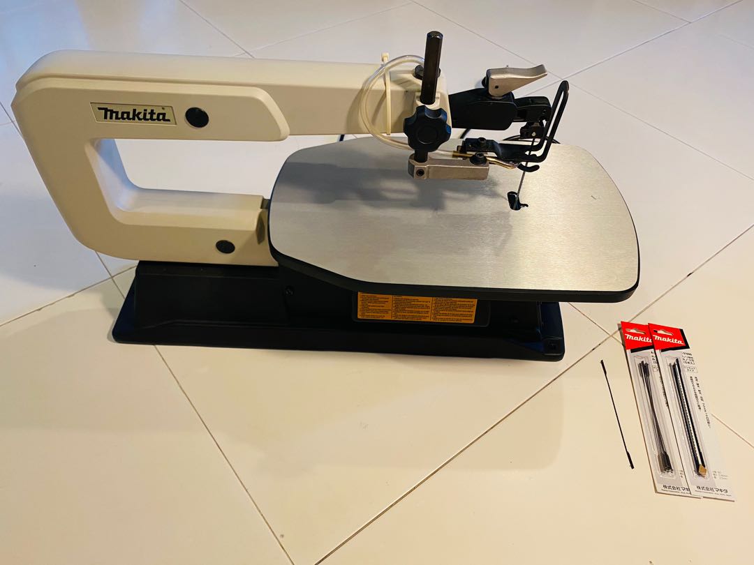 Makita scroll saw SJ401, Hobbies & Toys, Stationery & Craft, Craft