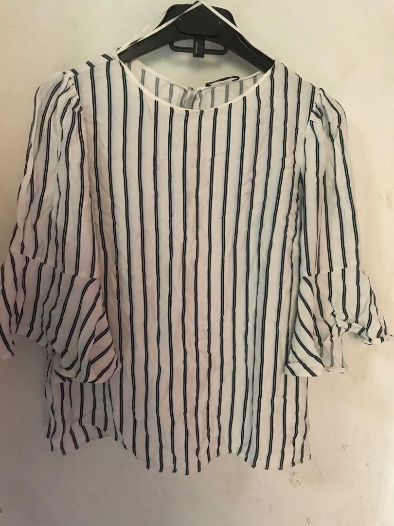 Massimo dutti blouse ruffle, Fesyen 