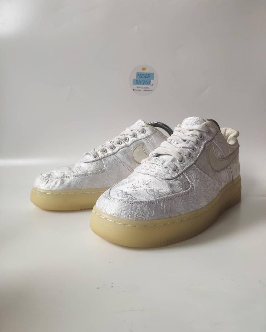 Air force 1 deals low clot 1world