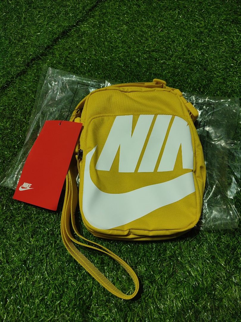 Nike sling bag Men #39 s Fashion Bags Sling Bags on Carousell