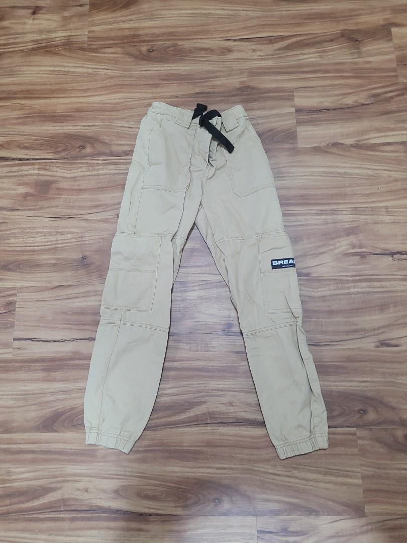 Pull and Bear Cargo Pants, Women's Fashion, Bottoms, Jeans & Leggings
