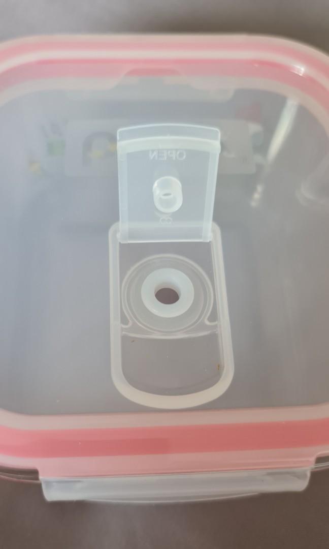 Snoopy Peanuts x Pyrex Airtight Glass Container, Furniture & Home Living, Kitchenware