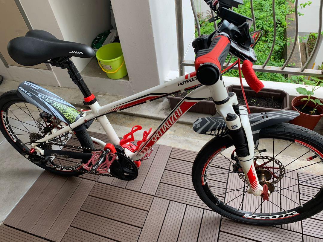 Specialized hotrock 20 deals 2021 kids mountain bike
