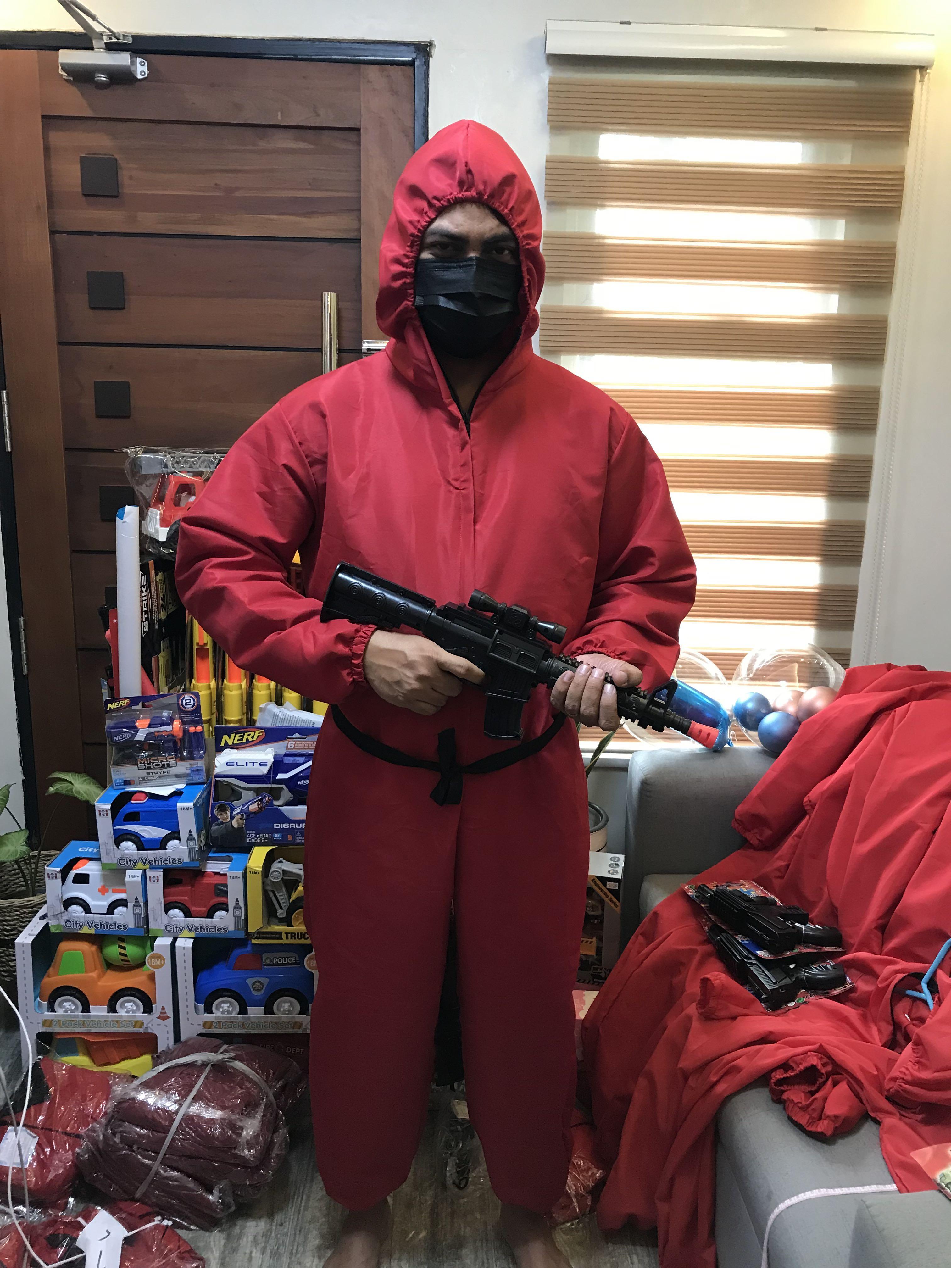 squid game guard costume , Everything Else, Others on Carousell
