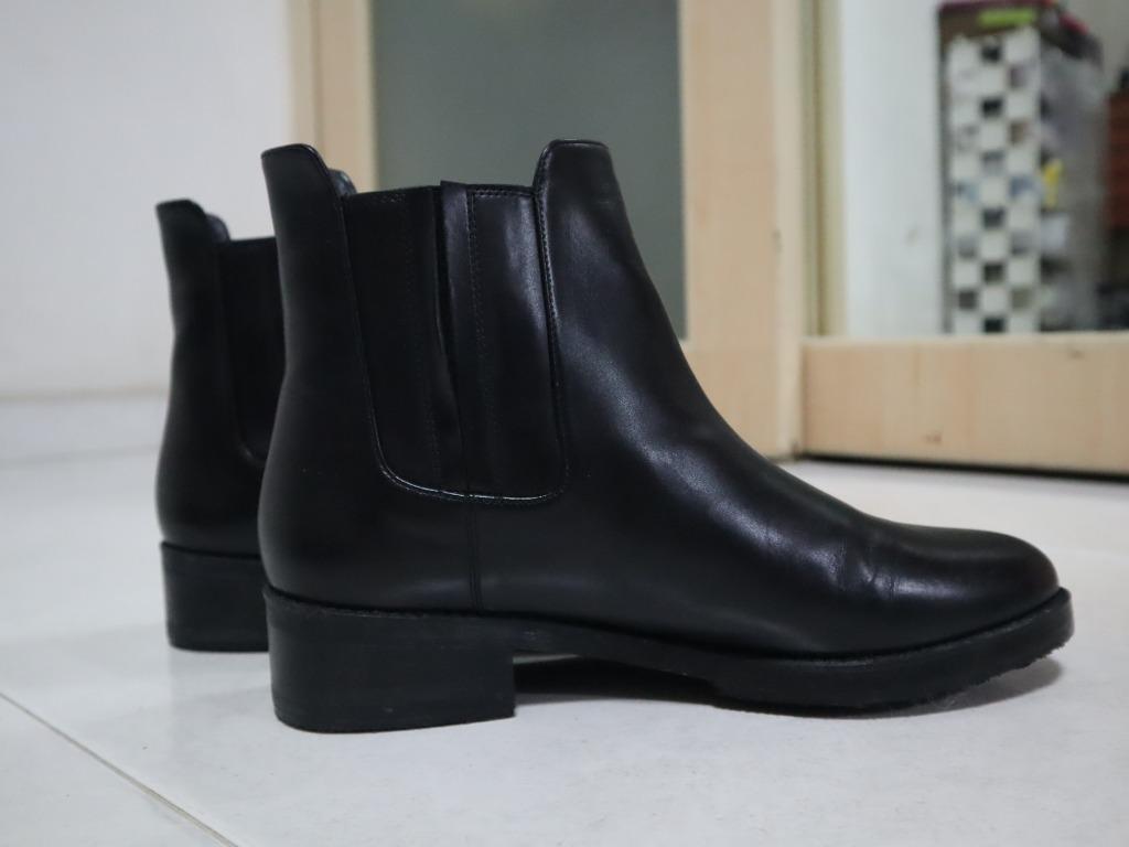 Riley bootie stuart weitzman sale