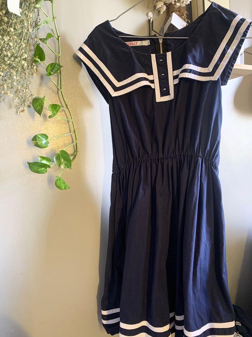 Sunday dress shop for teens