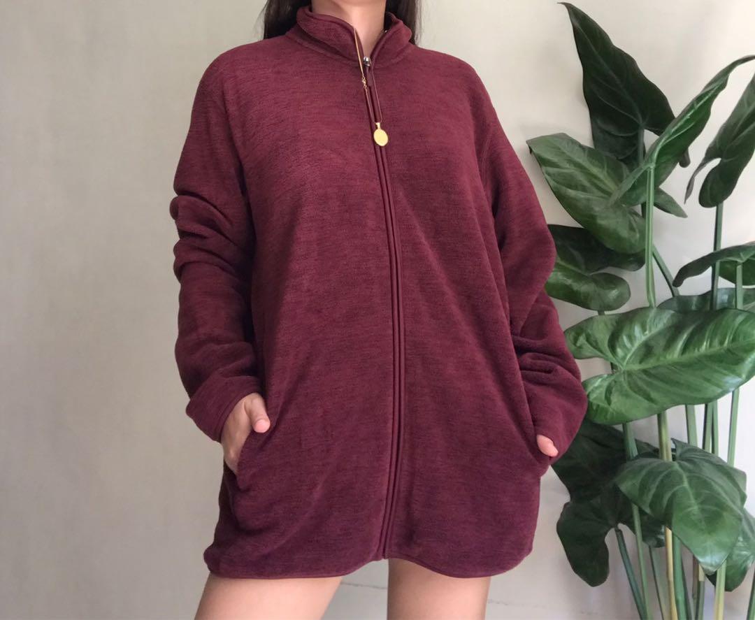 Uniqlo maroon jacket hotsell