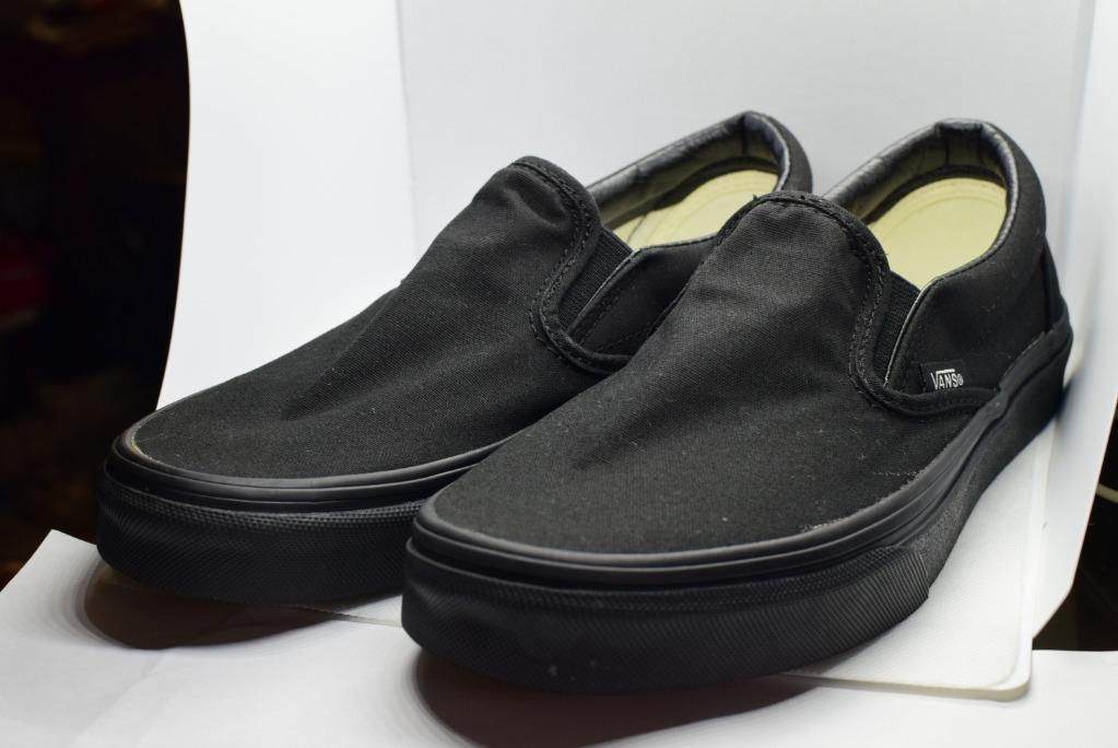 Women's all black vans slip ons store