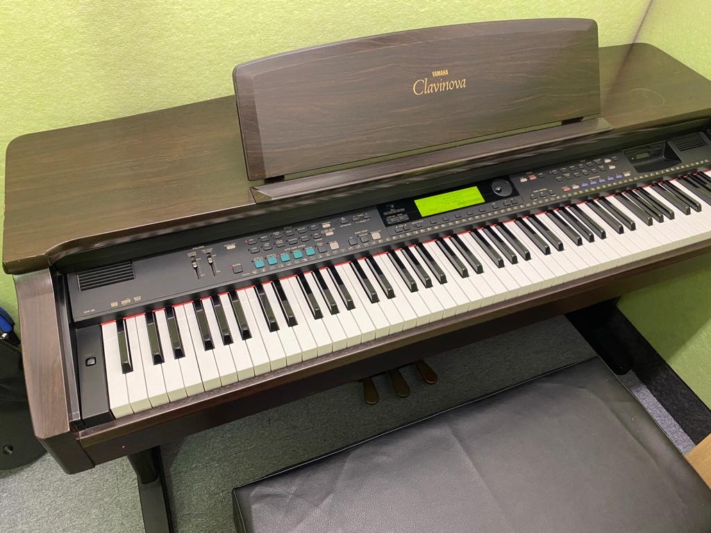 Yamaha Clavinova CVP-69 數碼鋼琴, 興趣及遊戲, 音樂、樂器& 配件 ...