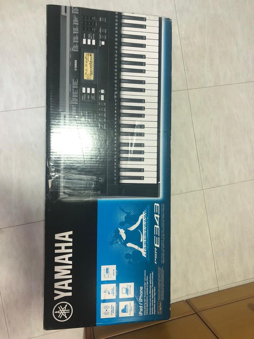 Yamaha keyboard with keyboard stand, Hobbies & Toys, Music & Media
