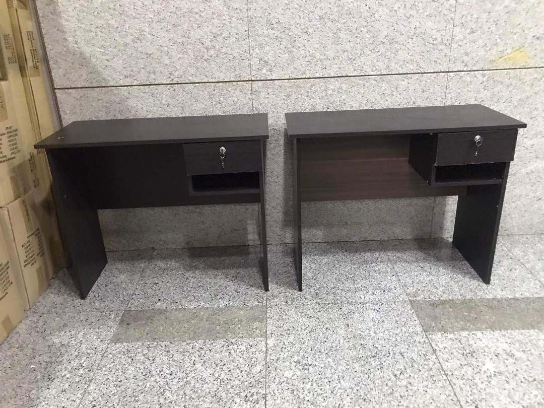 2ND HAND OFFICE TABLE WITH ISSUES, Furniture & Home Living, Office