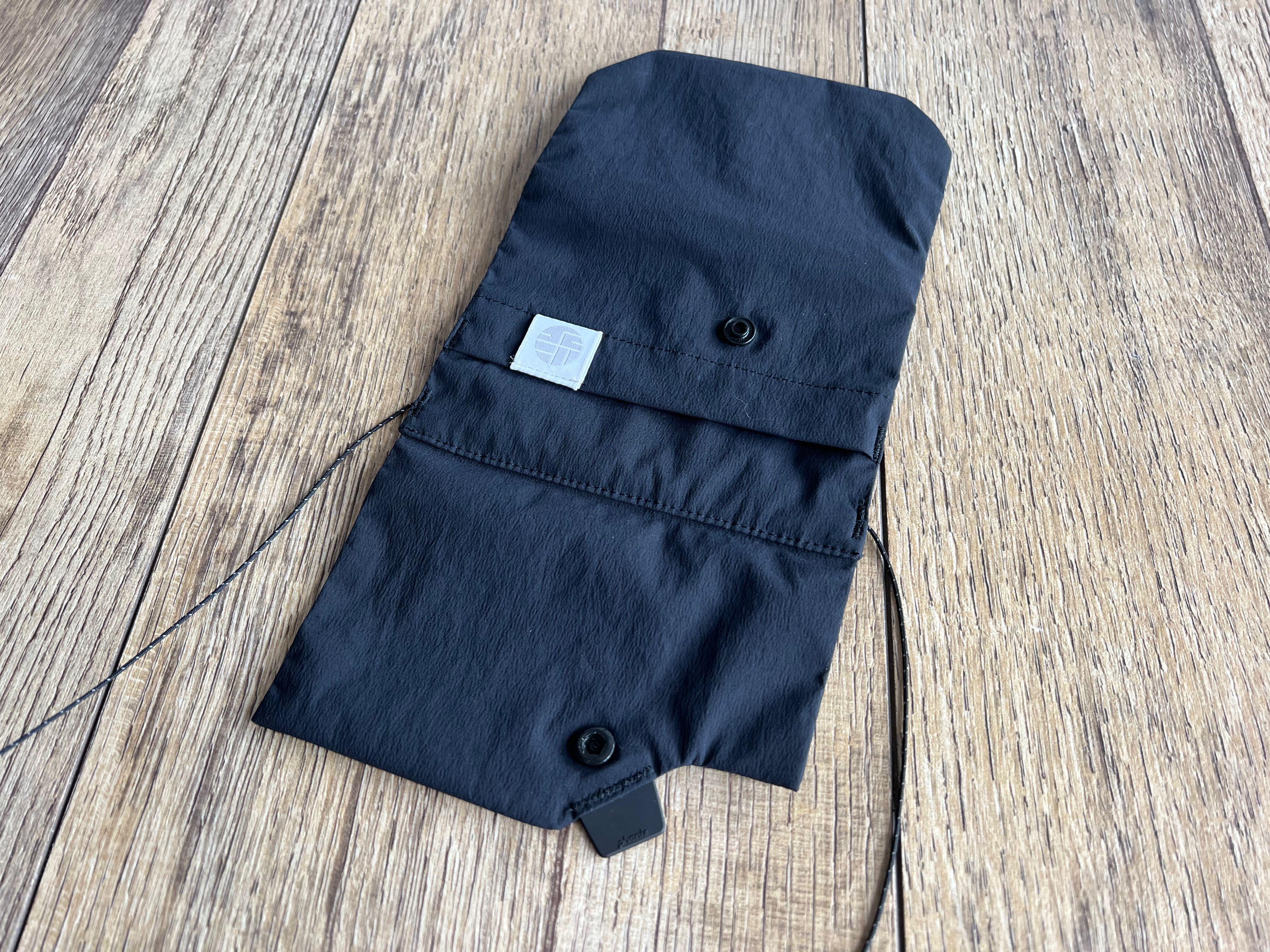 Alk Phenix Karu Stretch Crank Pouch Men S Fashion Bags Sling Bags On Carousell