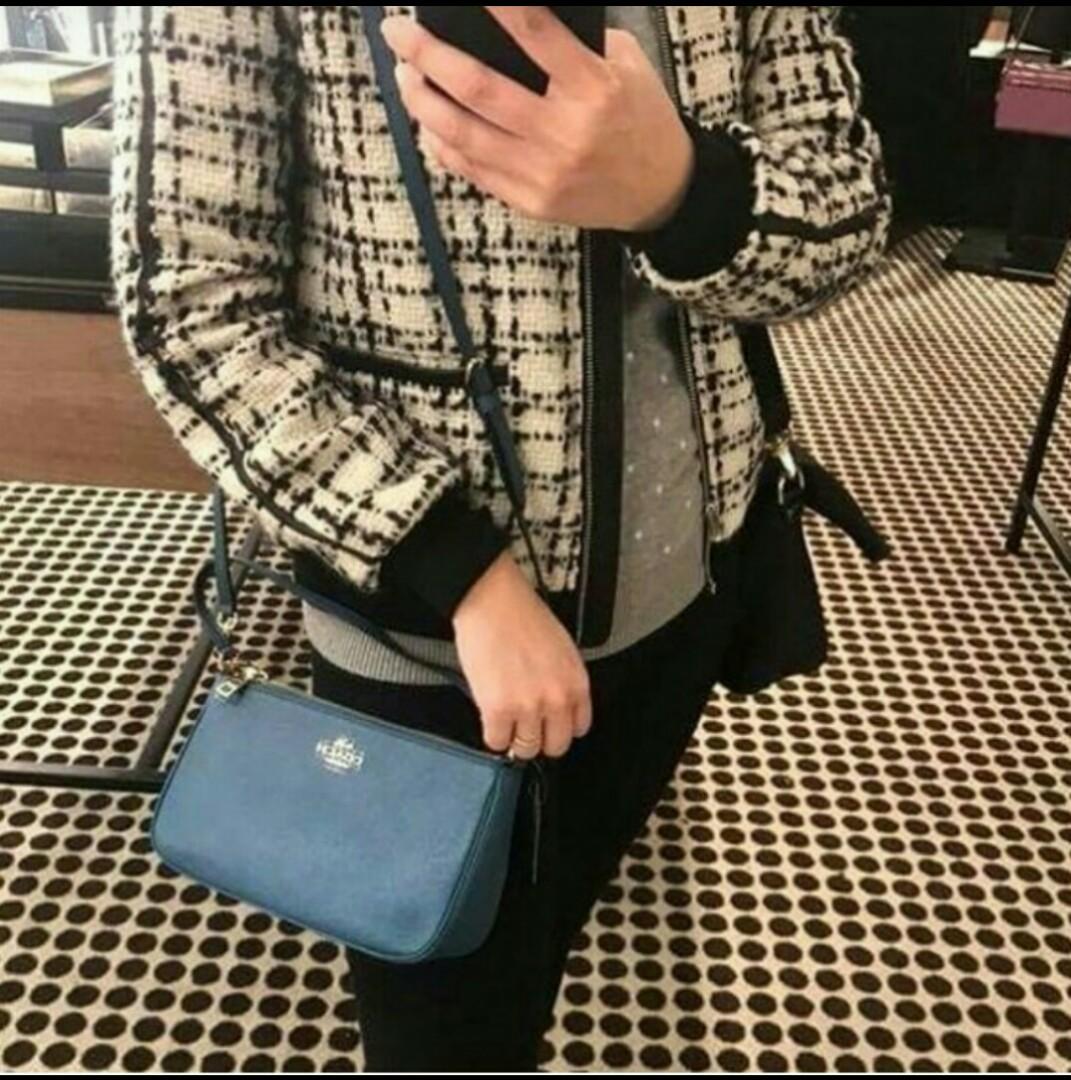 Authentic Coach Top Handle Pouch (COACH F25591), Women's Fashion, Bags