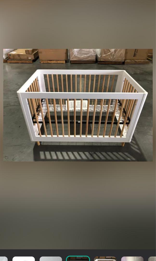 Babyletto lolly cot / crib white includes mattress , Babies & Kids