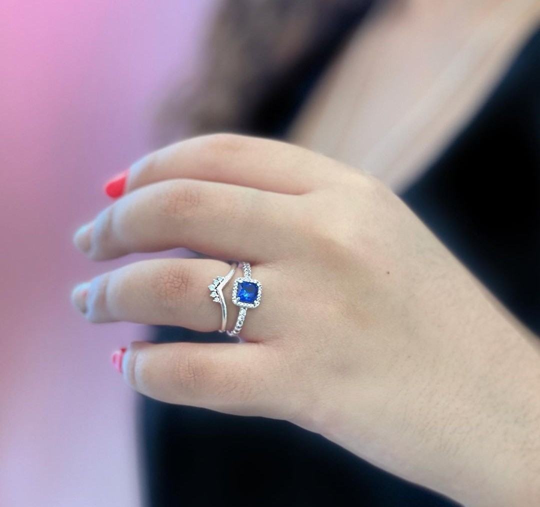 Pandora blue hot sale square ring