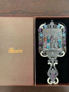 BERNICE Hand Mirror