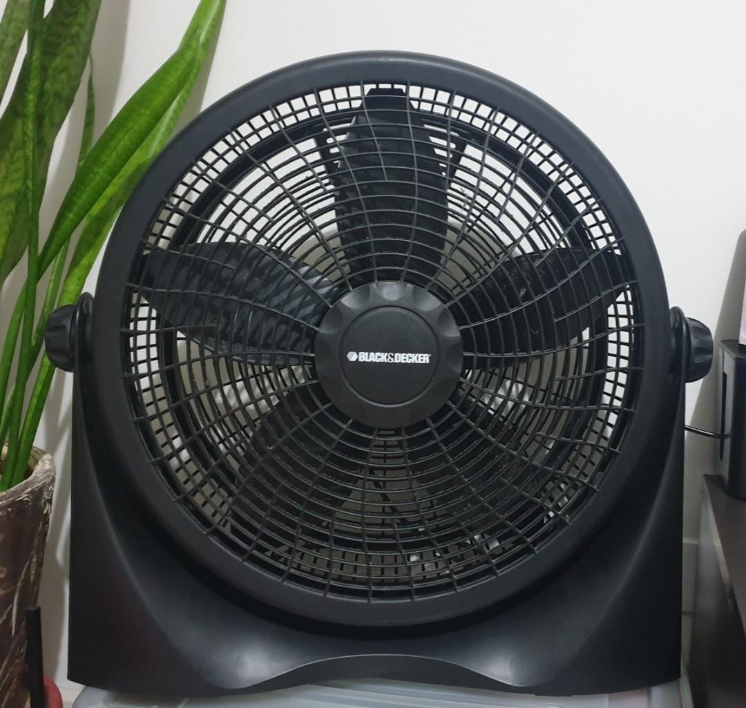 16 Box Fan  BLACK+DECKER