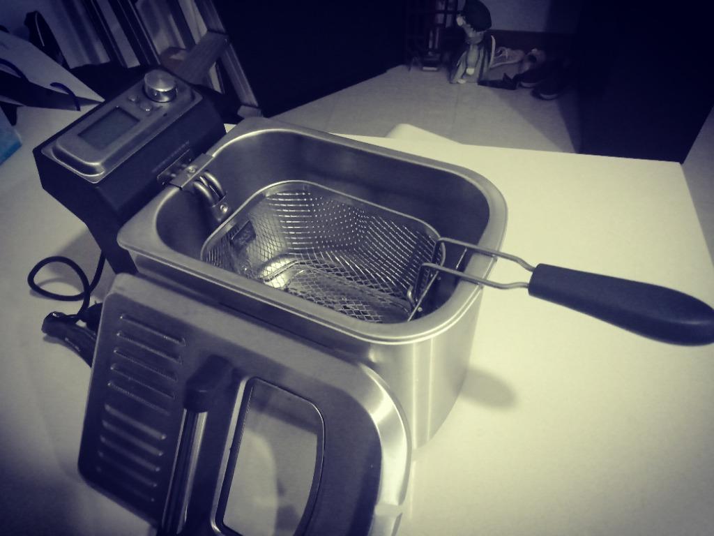 BREVILLE 4 Litre Deep Fryer, TV & Home Appliances, Kitchen Appliances