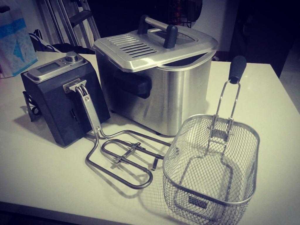 BREVILLE 4 Litre Deep Fryer, TV & Home Appliances, Kitchen Appliances