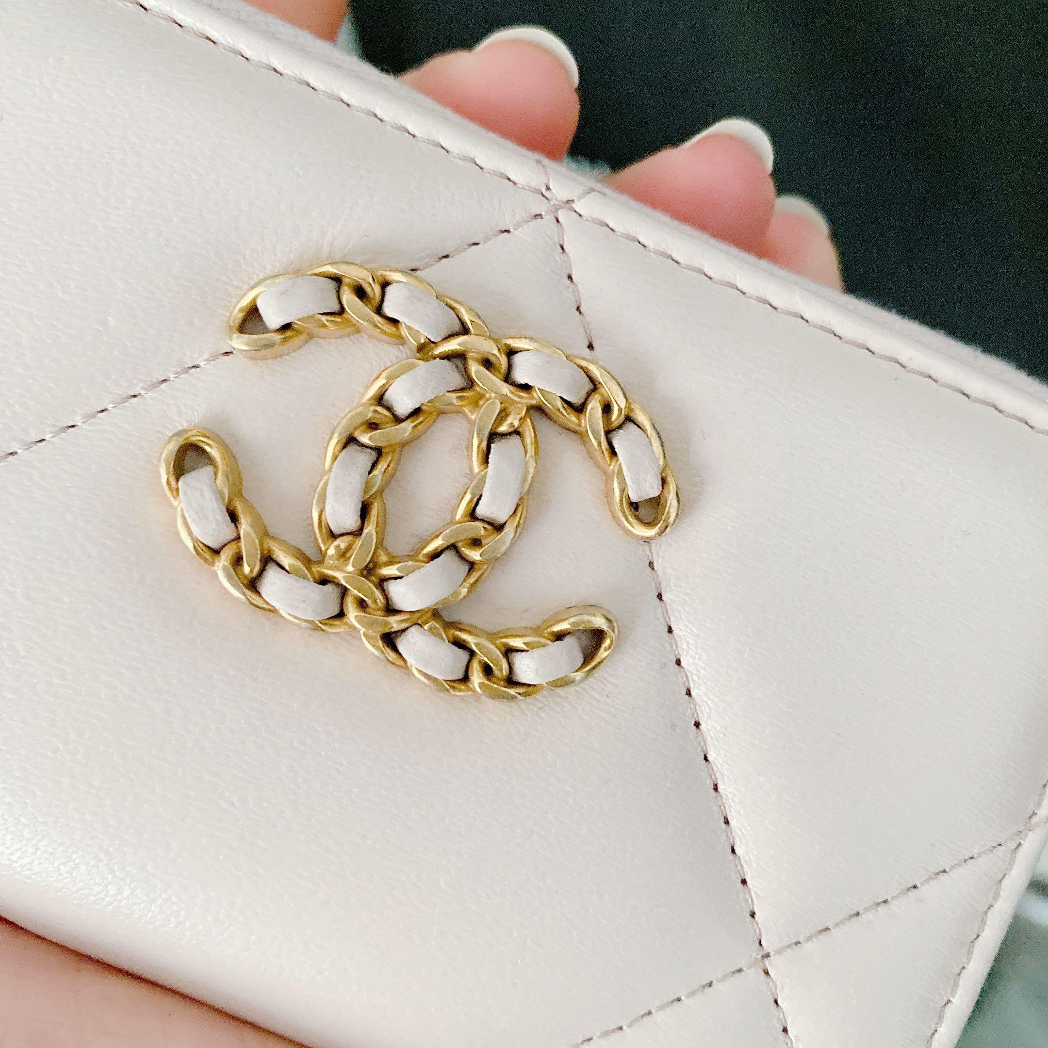 Chanel 19 zipped coin purse, Women's Fashion, Bags & Wallets