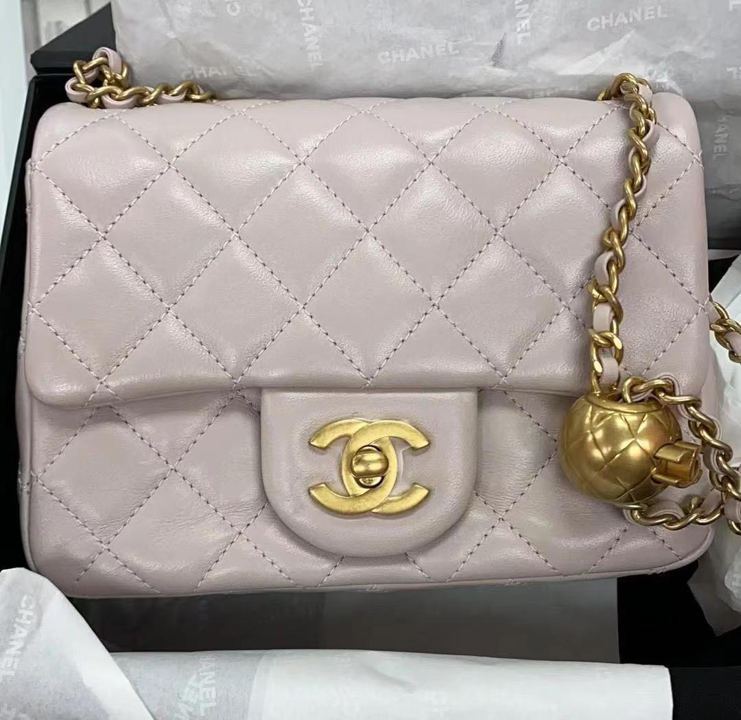 Chanel 22C White Pearl Crush Clutch Mini Chain Classic Gold Card Belt Waist  Bag