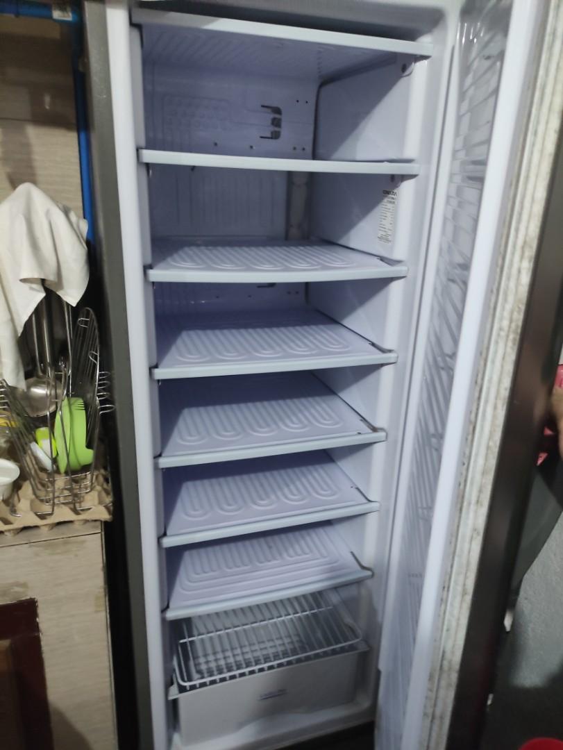 Condura Upright Freezer CUF270MNG1, TV & Home Appliances, Kitchen