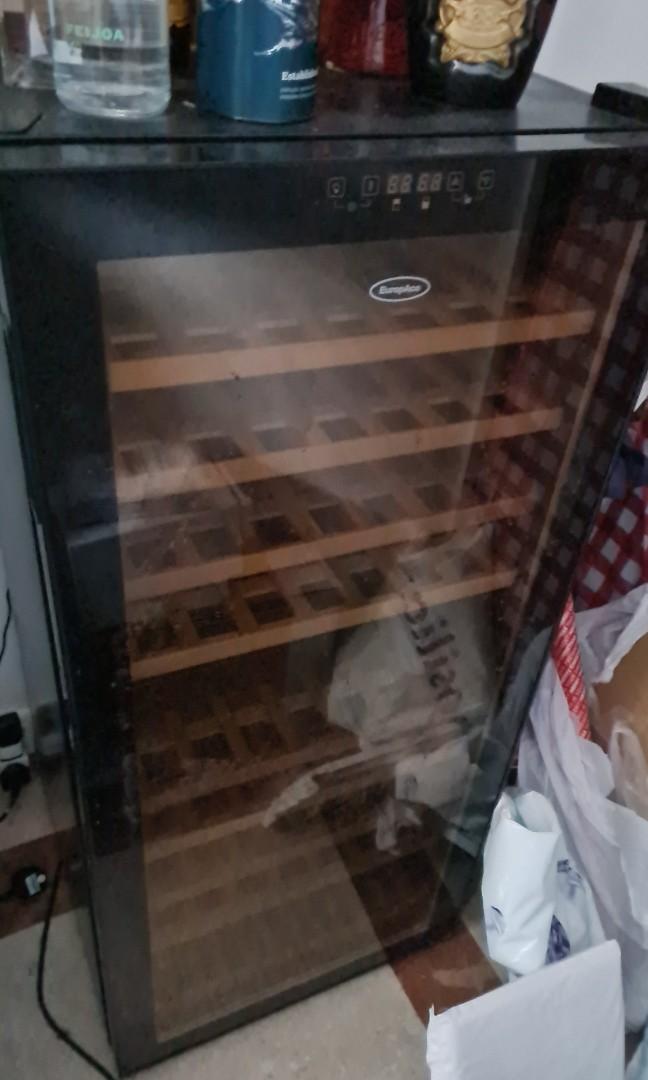 FREE Wine fridge (needs fixing), TV & Home Appliances, Kitchen