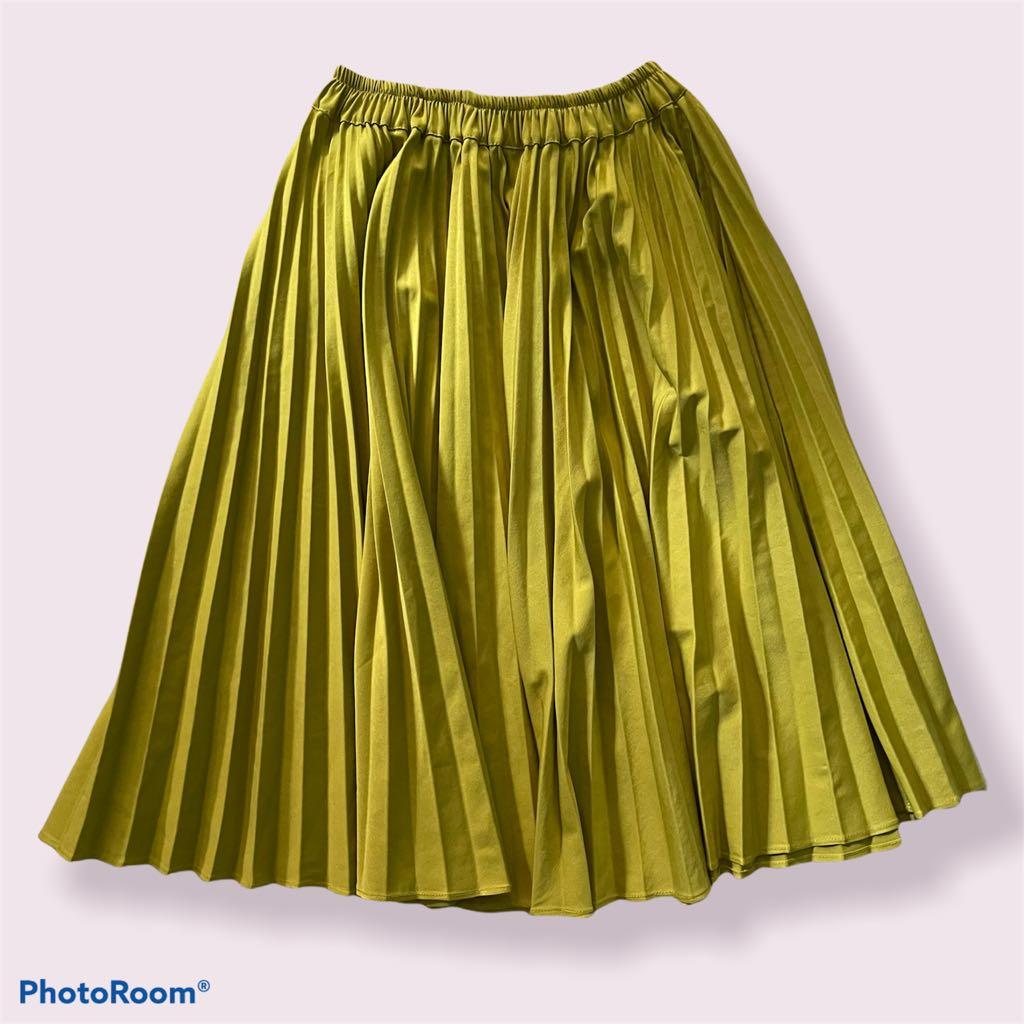 GREEN YELLOW PLEATED SKIRT Women s Fashion Bottoms Skirts on Carousell