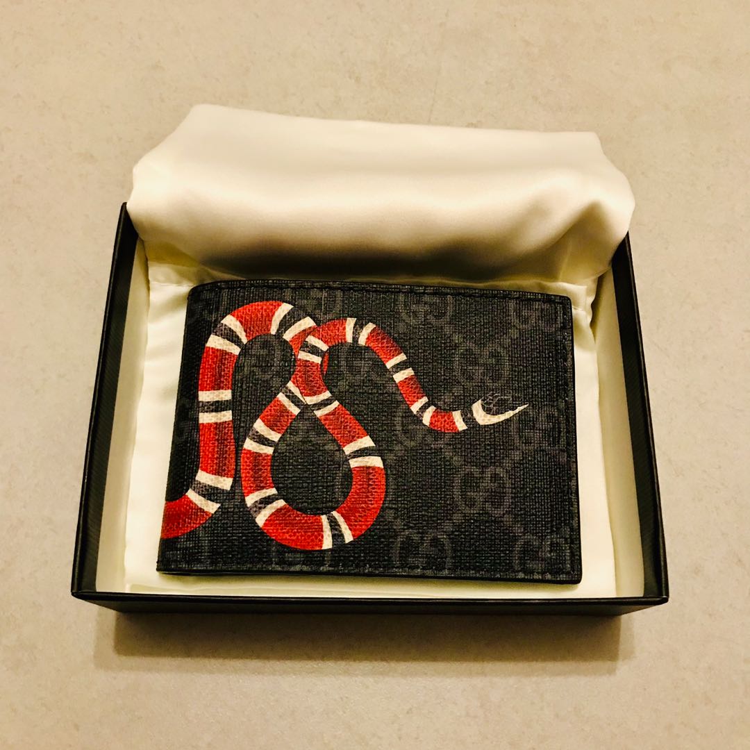 Gucci Bifold Wallet GG Supreme Kingsnake (4 Card Slots) Black in Canvas - US